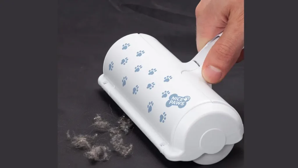 Showing use of Pet Hair Remover Tool.